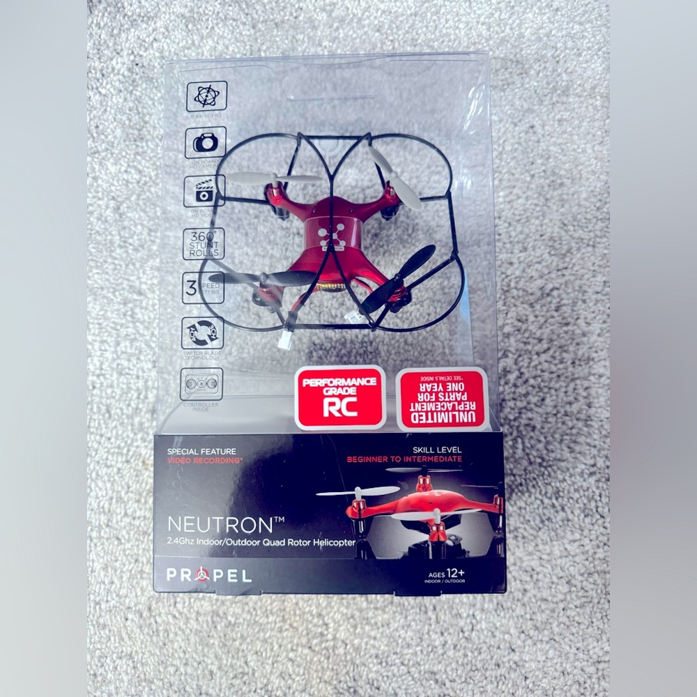 Propel Zipp Nano 2.4Ghz Indoor/Outdoor High Performance
Drone - Red